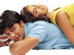 
      
      Genelia, Riteish Deshmukh celebrate 20 years of 'madness'
      
      