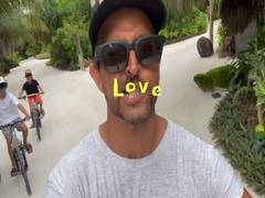 
      
      'Daddy Cool' Hrithik Roshan goes on bike ride with his sons
      
      