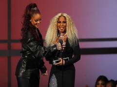 
      
      BET Awards 2019: Rihanna presents Mary J. Blige with Lifetime...
      
      
