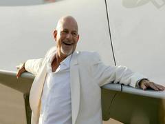 
      
      Filmmaker Rob Cohen accused of sexual assault
      
      