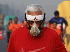 
    'Very poor' air quality leaves Delhi gasping for breath, AQI likely to fall into 'Severe' category
    