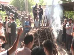 
      
      Last rites of Kashmiri pandit who was killed performed in Jammu
      
      