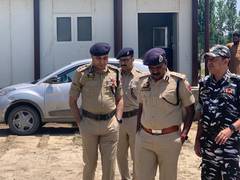 
      
      DIG NKR Baramulla reviews security arrangements
      
      
