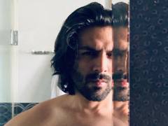 
      
      Kartik Aaryan shares smouldering mirror selfie
      
      