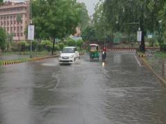 
      
      Rain lashes Delhi, brings relief from heat
      
      