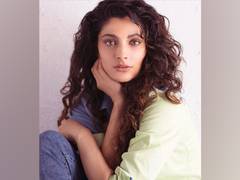 
      
      Saiyami Kher shares first look of her 'extra special' film
      
      