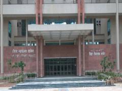 
      
      Delhi court unhappy with builder for leveling allegations...
      
      