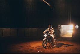 
      
      Ali Abbas Zafar shares behind-the-scenes pictures from 'Bharat'
      
      