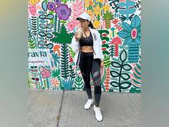 
      
      Sara Ali Khan flaunts abs in recent post-workout pictures
      
      
