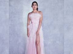 
      
      Sara Ali Khan pledges donations to combat COVID-19
      
      