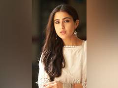 
      
      Sara Ali Khan turns emotional as her debut film 'Kedarnath'...
      
      