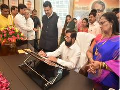 
      
      Eknath Shinde and Devendra Fadnavis to meet PM Modi: Sources
      
      