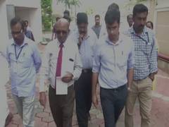 
      
      Kochi : Demolition expert Sharath B Sarwate visits Maradu flats 
      
      