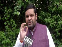 
      
      Congress slams BJP over replacing chief ministers in Gujarat,...
      
      