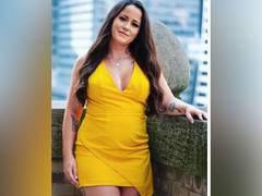 
      
      Janelle Evans 'Thankful' for 'Amazing Kids' following split...
      
      