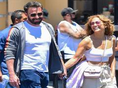 
      
      Ben Affleck spotted looking for engagement rings at Tiffany's...
      
      