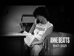 
      
      'Saturday Night Live' pays tribute to late scribe Anne Beatts, DMX
      
      