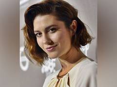 
      
      Mary Elizabeth Winstead joins cast of Ahsoka Tano Disney Plus...
      
      