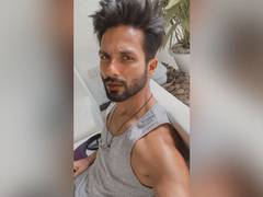 
      
      Shahid Kapoor treats fans to stunning subtle selfie
      
      