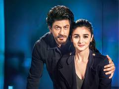 
      
      Why did Alia Bhatt invite Shah Rukh Khan for a manicure session?
      
      