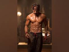 
      
      Shah Rukh Khan flaunts his ripped abs in leaked shirtless...
      
      