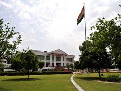 
      
      UETR invites students for online career counselling sessions...
      
      
