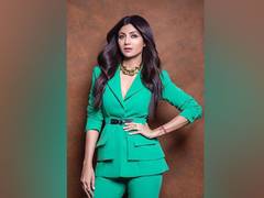 
      
      Shilpa Shetty celebrates first-month milestone of daughter Samisha
      
      