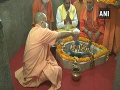 
      
      Mahashivratri: Adityanath offers prayers at Bharohia Shiv...
      
      