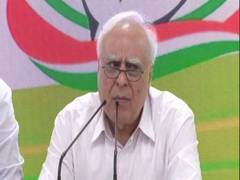 
      
      Sibal slams Centre alleging economic slowdown 
      
      
