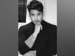
      
      Fans remember Sidharth Shukla on one month death anniversary
      
      