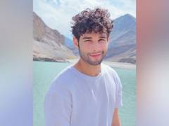 
      
      Fortunate that I have a song sung by Arijit Singh so early in...
      
      