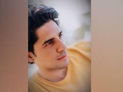 
      
      Siddharth Malhotra shares clean-shaven picture to beat Monday...
      
      