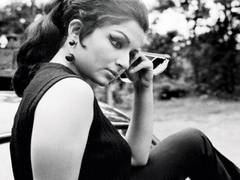 
      
      Sharmila Tagore receives her first shot of COVID-19 vaccine
      
      