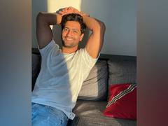 
      
      Vicky Kaushal thanks internet for spamming him with hilarious...
      
      
