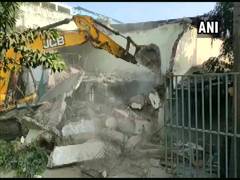 
      
      MP honey trap case: Indore Municipal Corporation demolishes...
      
      
