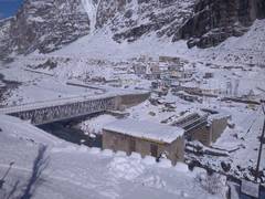 
      
      Himachal: Lahaul-Spiti receives fresh snowfall 
      
      