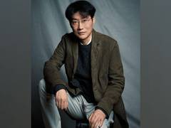 
      
      'Squid Game' creator Hwang Dong-hyuk teases new project
      
      