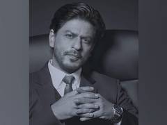 
      
      Shah Rukh Khan wants to take dancing lessons from his...
      
      