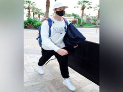 
      
      IPL 2021: Steve Smith joins Delhi Capitals teammates in Dubai
      
      