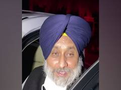 
      
      Sukhbir Badal accuses Khattar of maligning agitating farmers
      
      