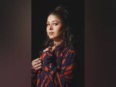 
      
      Sunidhi Chauhan announces her new song 'Ve Tu'
      
      