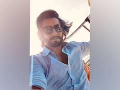 
      
      Ranveer Singh gives glimpse of his sunny sailing session 
      
      