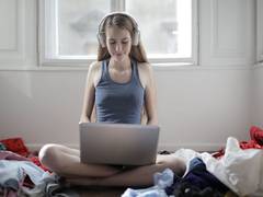 
    Study: COVID-19, lockdowns led to drop in digital music streaming
    