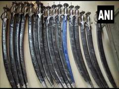 
      
      Maharashtra Police recovers 25 swords from auto in Nanded 
      
      