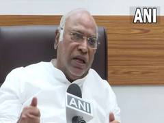 
      
      Mallikarjun Kharge condemns Udaipur beheading incident
      
      