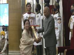 
      
      Former Assam CM Tarun Gogoi awarded Padma Bhushan posthumously
      
      