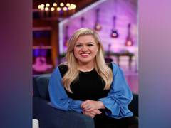 
      
      Kelly Clarkson reveals her kids are receiving therapy amid...
      
      