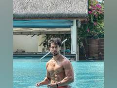 
      
      Here's how Tiger shroff wishes his every Sunday to be
      
      