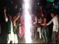 
      
      Patna: RJD supporters celebrate Tejashwi Yadav's marriage 
      
      