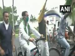 
      
      RJD holds cycle march protest against fuel price hike in Patna
      
      